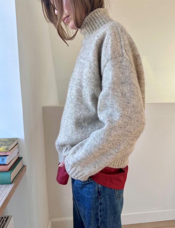 Note Sweater