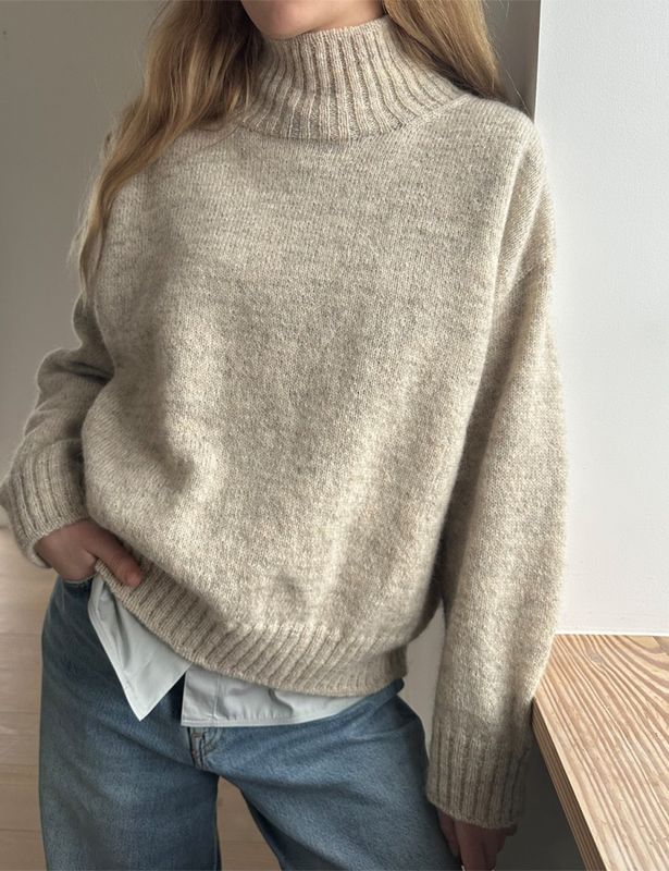 Note Sweater