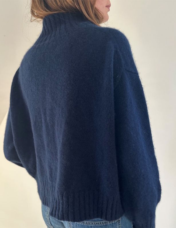 Note Sweater